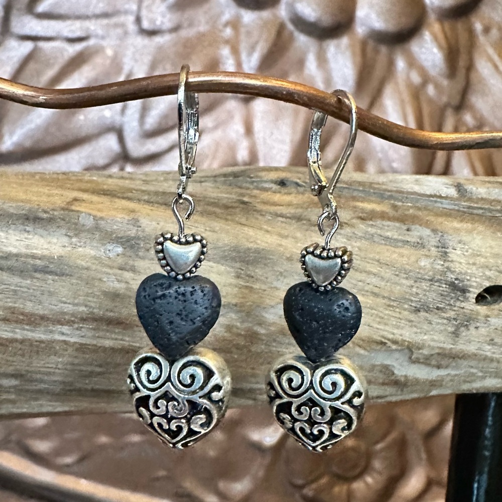 Elegant Silver and Black Heart Earrings